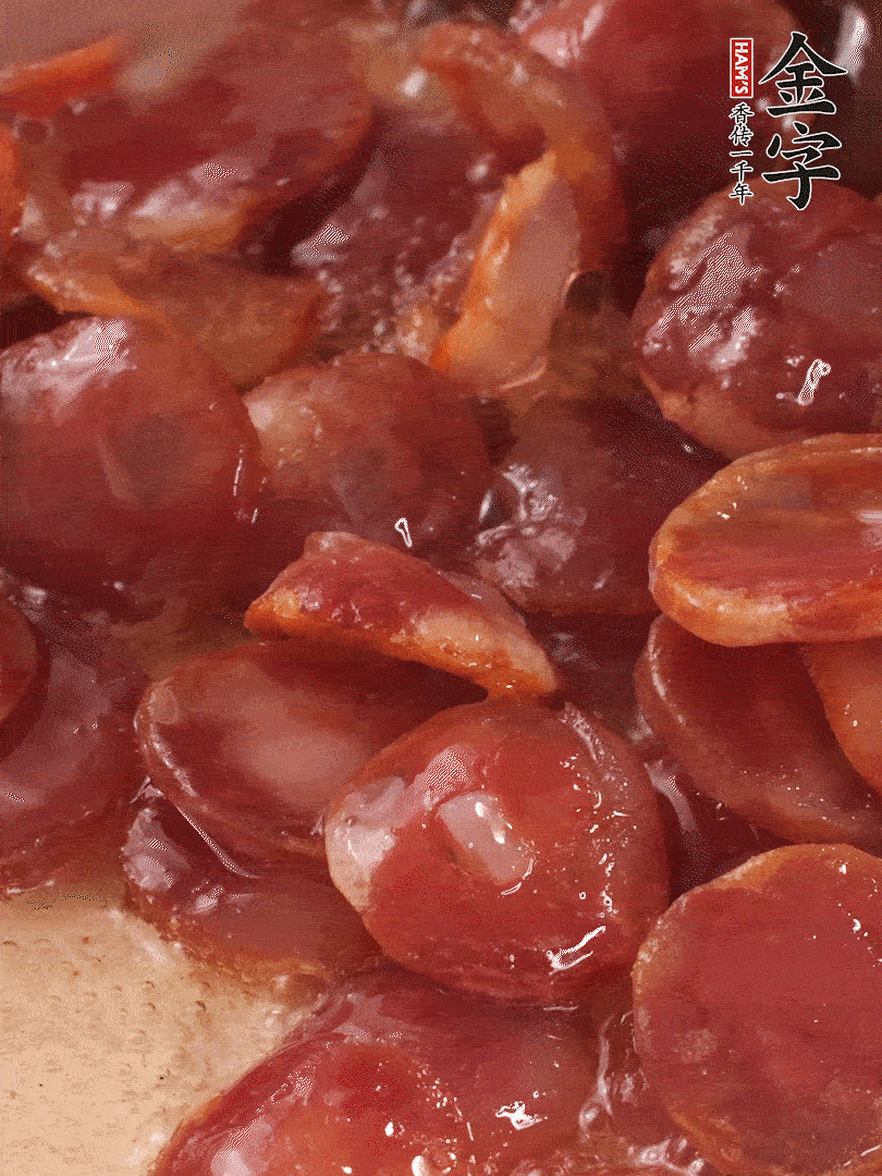 絲苗米洗凈后，用1.5倍水煮至6分熟（偏硬的質(zhì)地），網(wǎng)篩撈起瀝干水分備用。