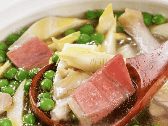 最后撒上豌豆?fàn)F2分鐘